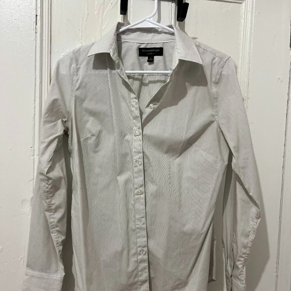 Banana Republic Long sleeve top – Grey / White Thin Stripe – Size 2